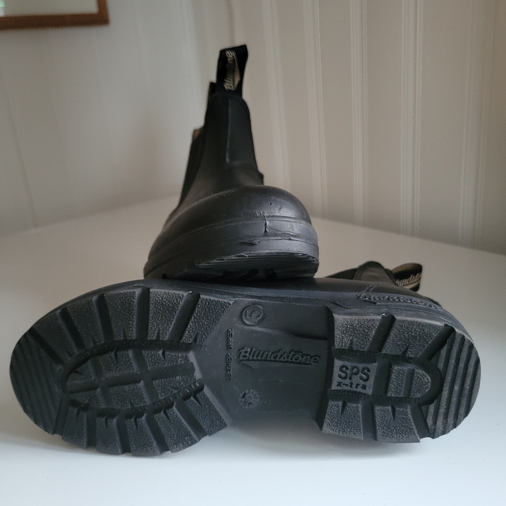 Blundstones AUS 5